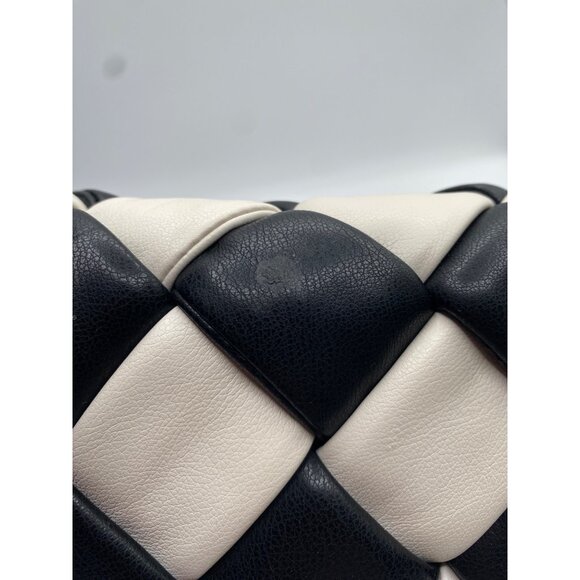 Leased Mango Women's Black Quilted Bag Size OS Defected (Stained & Small Scuff) - Picture 7 of 9